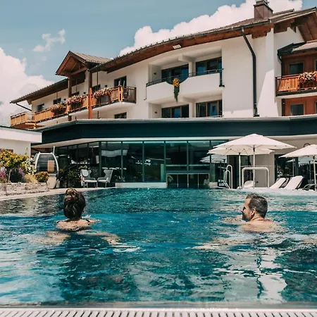 Schwaigerhof Hotel 4*